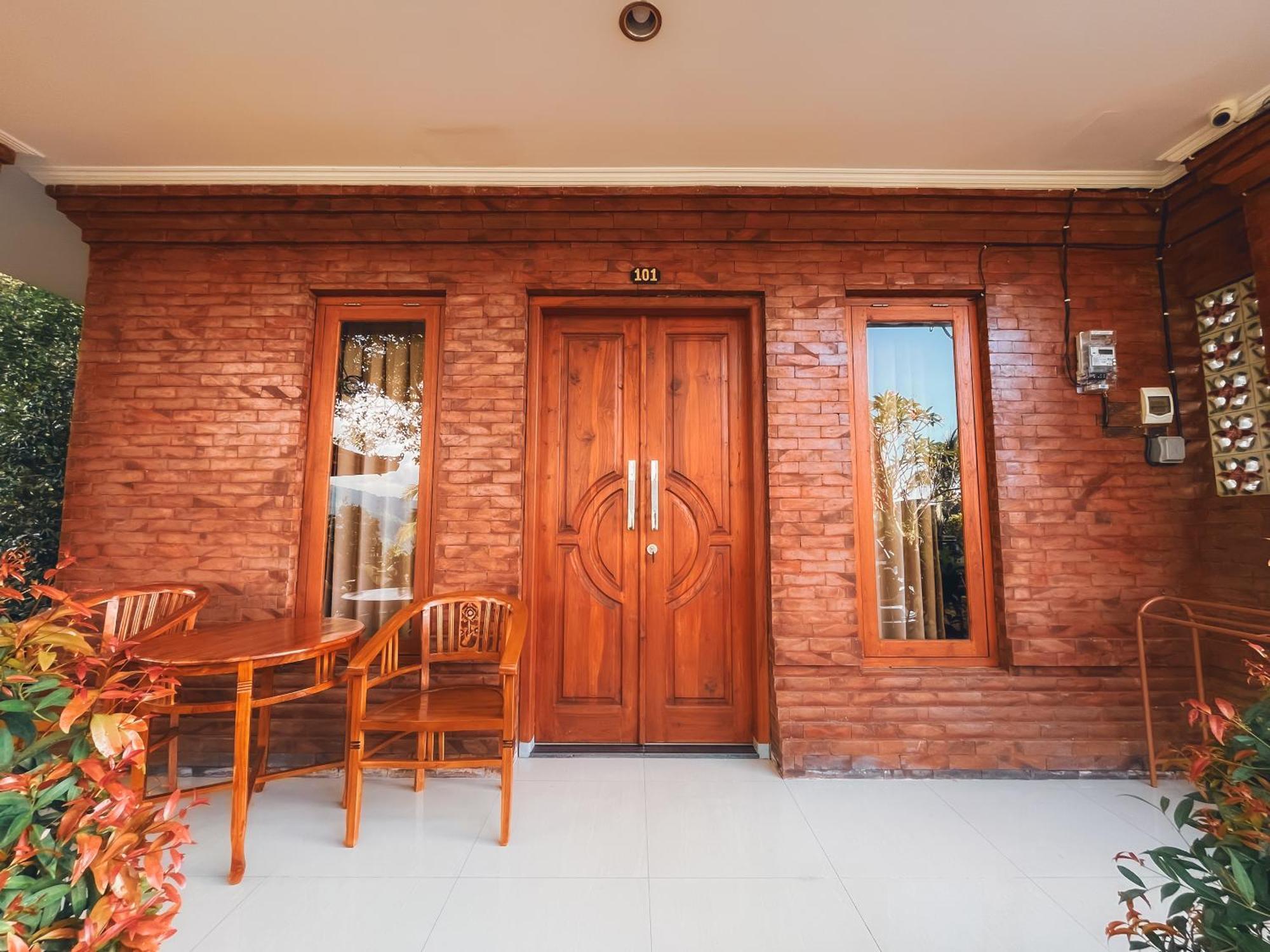 Rostika Hotel Sekumpul Pabean Buleleng Exterior foto
